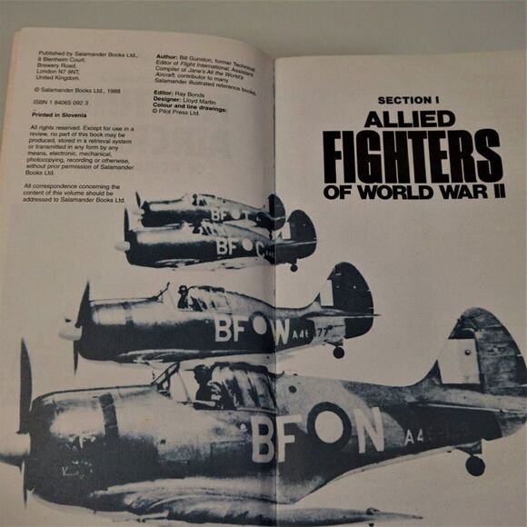 Illustrated Directory of Fighting Aircraft of WW II By B Gunston 1988 Paperback - Picture 2 of 10